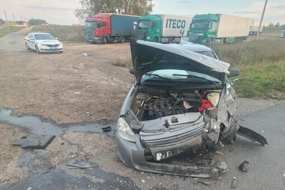 Водителю на дороге понадобилась срочная помощь медиков под Суздалем