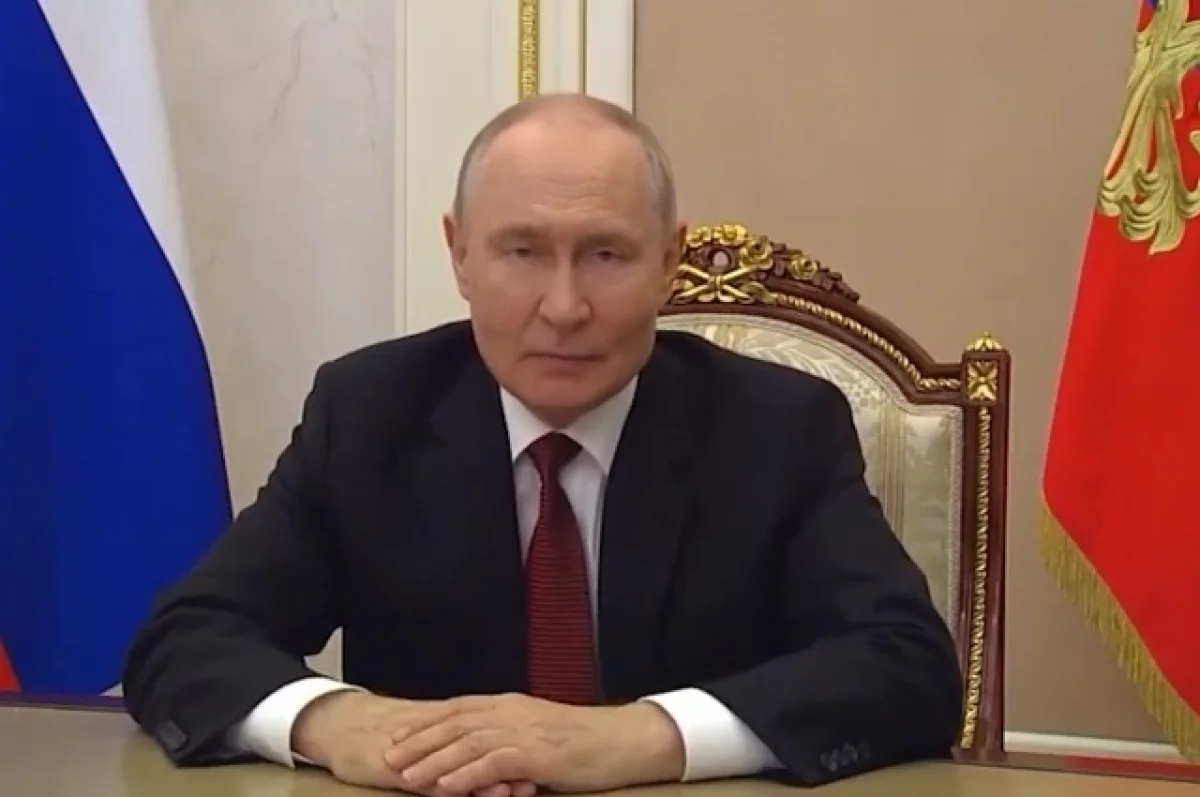 Путин: денежная политика важна для укрепления обороноспособности