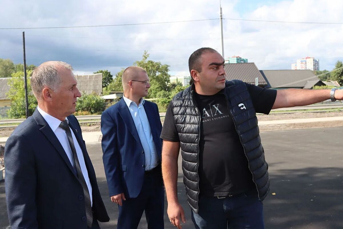 Глава Брянска Александр Макаров проверил работу строителей в «Олимпийском»