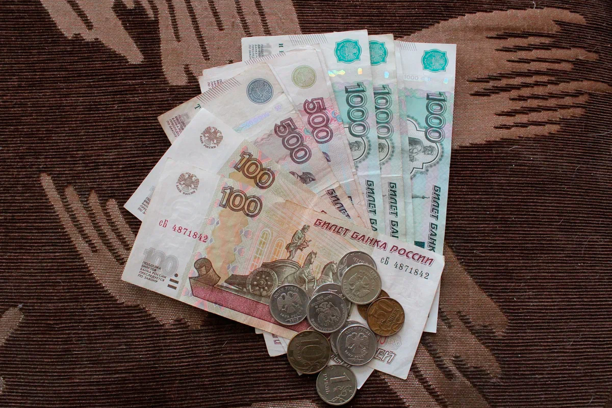 Лжесотрудники поликлиники втянули юного липчанина в аферу на 28 тысяч рублей