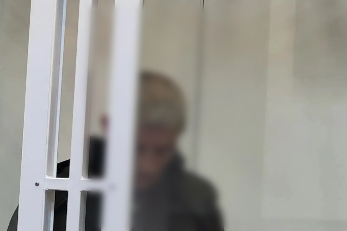 Вера в гадалку и в порчу отправили петербуржца в СИЗО за поджог «китайца»