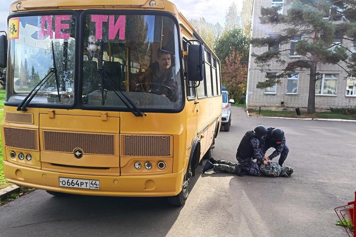 Костромских школьников будут охранять во время поездок на автобусах