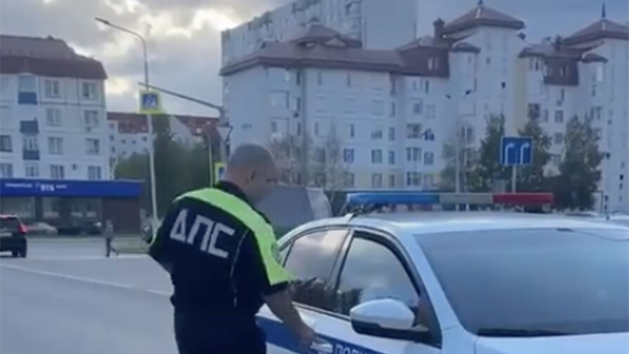 "Дурачка не надо включать": сотрудник ДПС издевался над глухим водителем в ХМАО