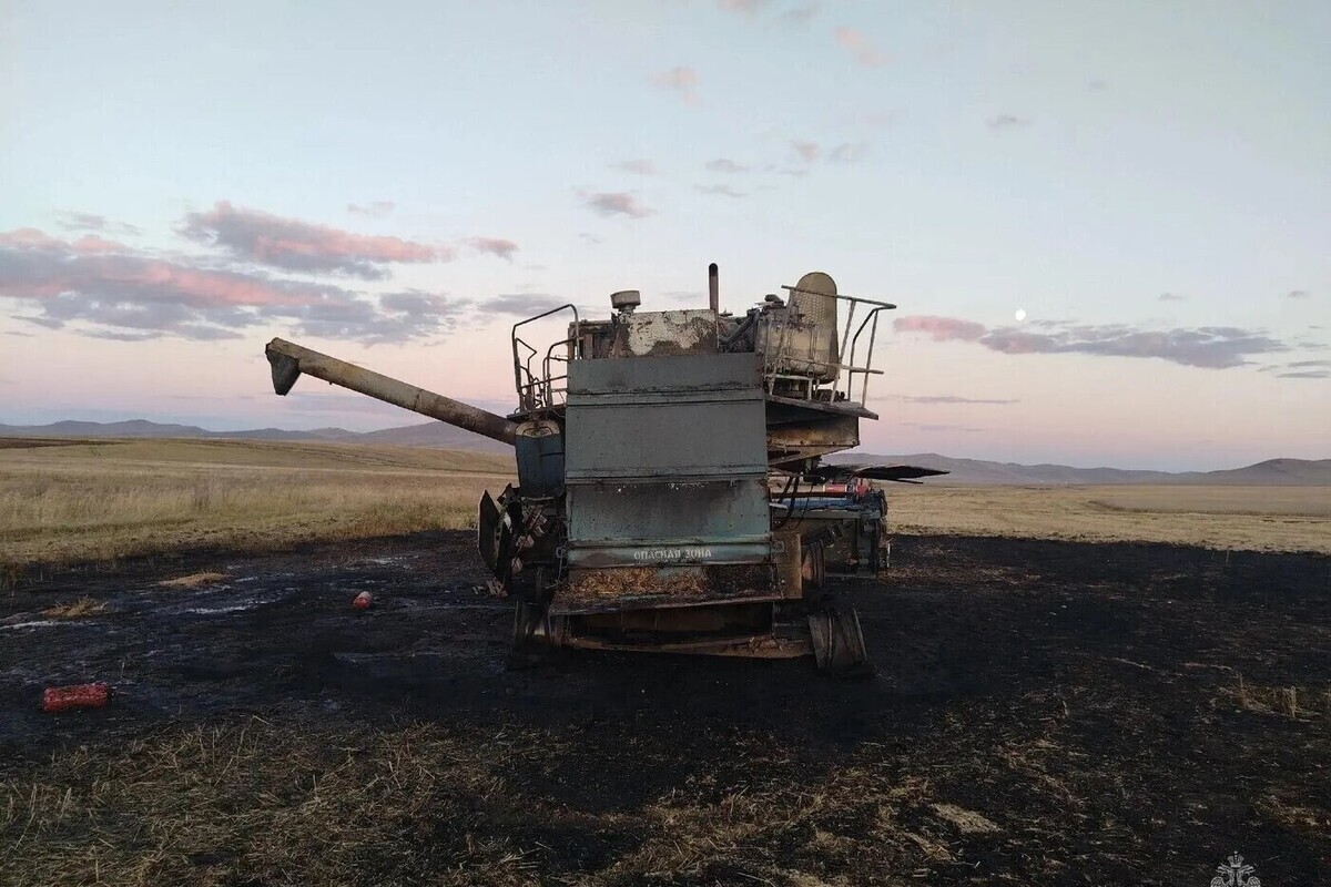 Комбайн загорелся в Забайкалье