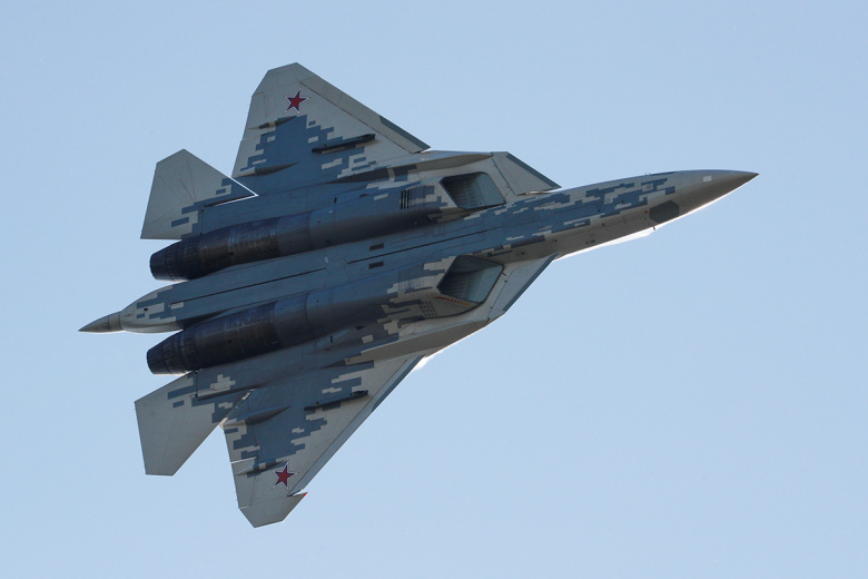 Российские ВКС получили новые многофункциональные Су-57