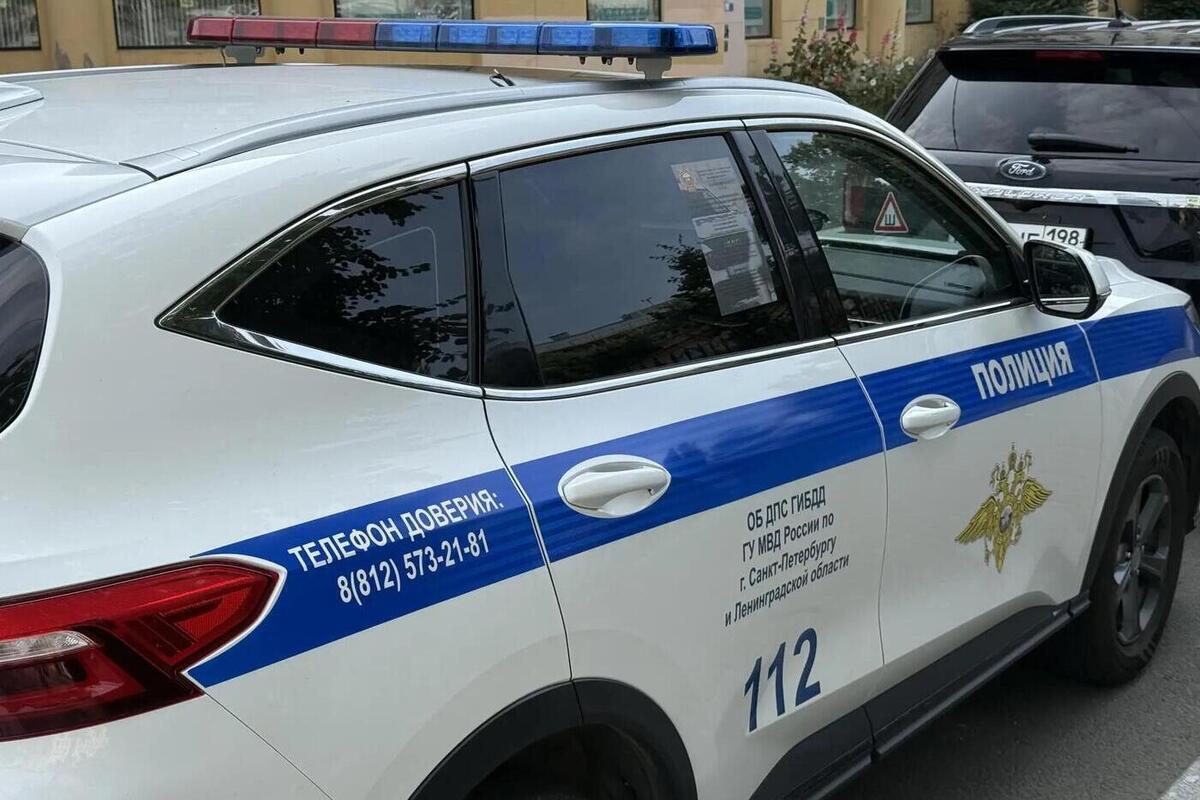 Радикальное решение: новгородец хотел перепарковать "BMW" по требованию администрации, но кто-то угнал авто