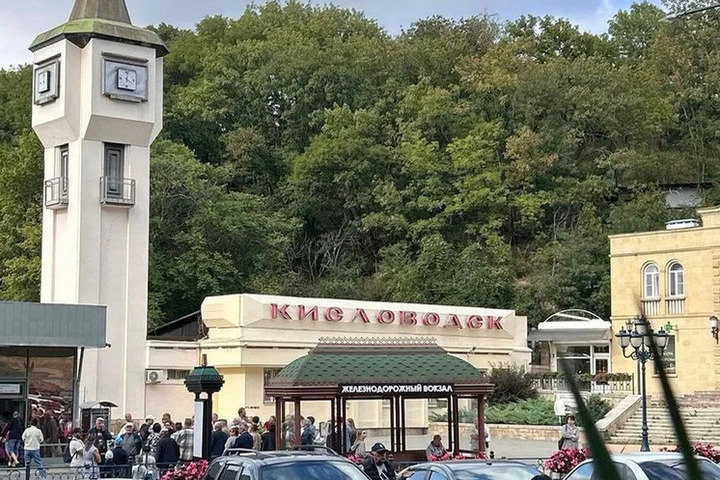 К 90-летию Станислава Говорухина в поезде Кисловодск — Москва появился тематический вагон