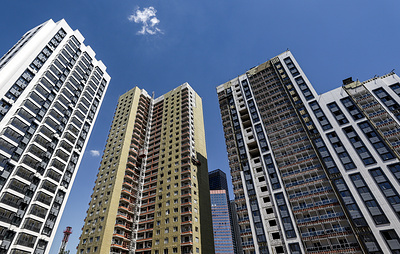 В Москве число сделок с новостройками снизилось почти на 40% за год