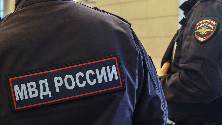 Тела мужчины и женщины с огнестрельными ранениями найдены в подъезде дома в Серпухове