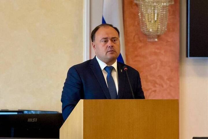 Ярославский муниципалитет помог Артему Молчанову сложить полномочия