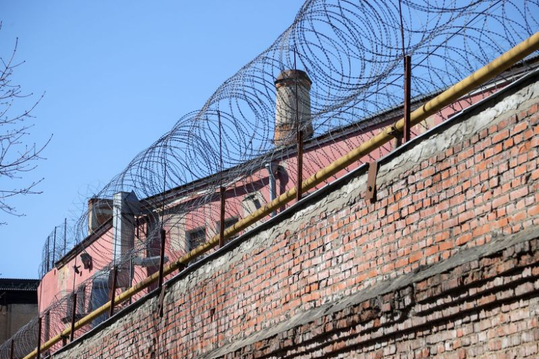 Прокурор добился жесткого наказания для педофила в Севастополе