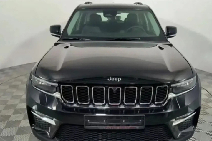 У экс-начальника калужского УЭБиПК забрали Jeep за 8,2 млн