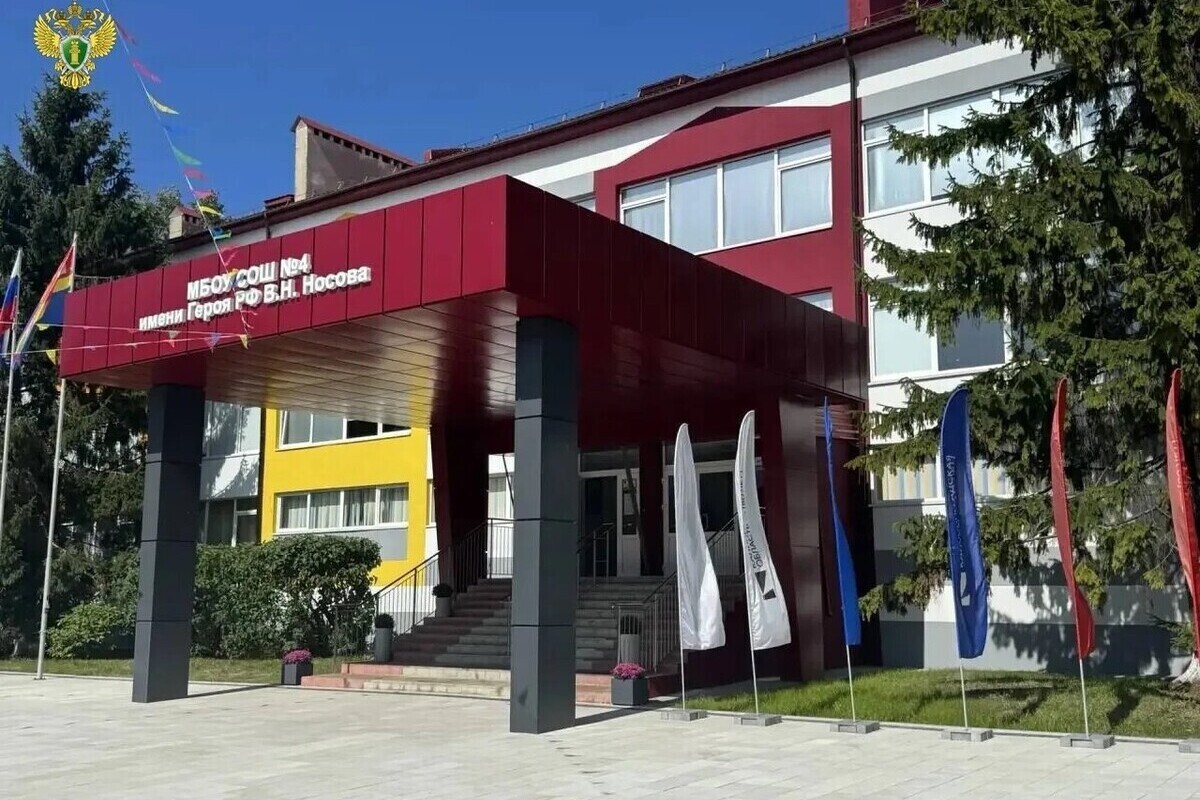 Затянувшийся ремонт школы №4 в Балтийске наконец завершили