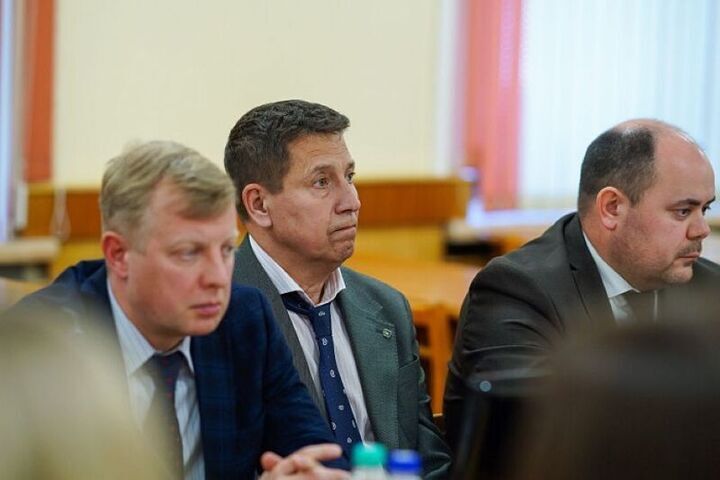 Обязанности между зампредами в Кировской области перераспределили