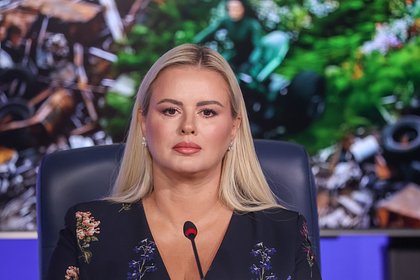 Анна Семенович высказалась о жалящем звезд Сергее Соседове