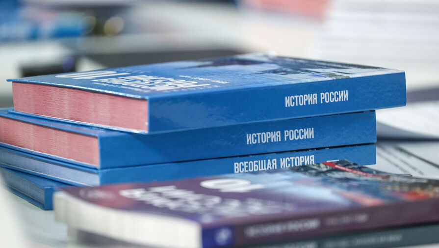 Учебники для старшеклассников появятся в школах в 2027 году