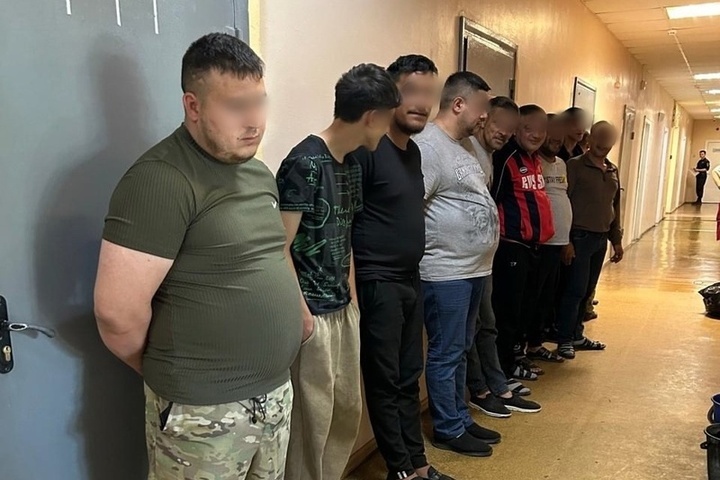 Владимирские силовики проверили более 200 мигрантов