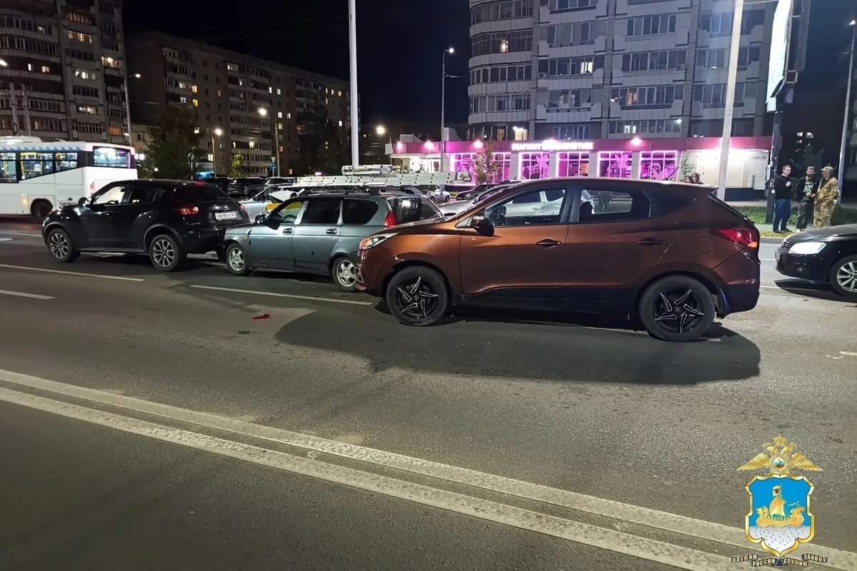 В Костроме ребенок пострадал в ДТП с участием сразу четырех машин