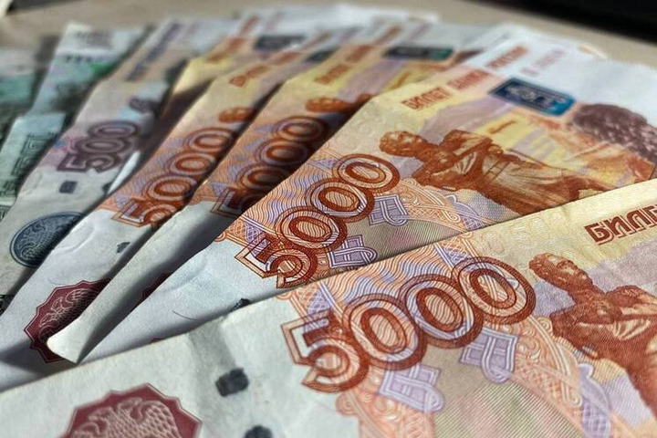 В Белокурихе парень хотел поймать аферистов и потерял почти 100 тысяч рублей