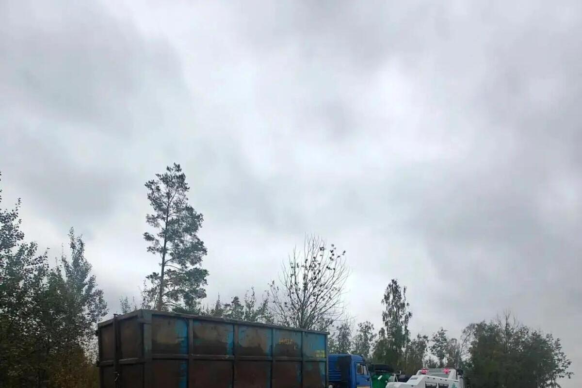 На незаконной свалке в Виллозском поселении снова задержали большегруз с отходами