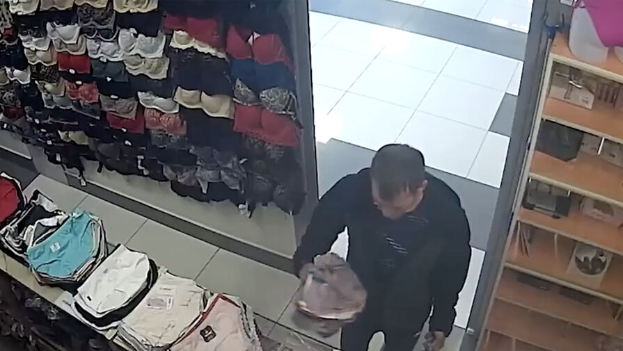 Кемеровчанин оставил магазин без трусов и попался