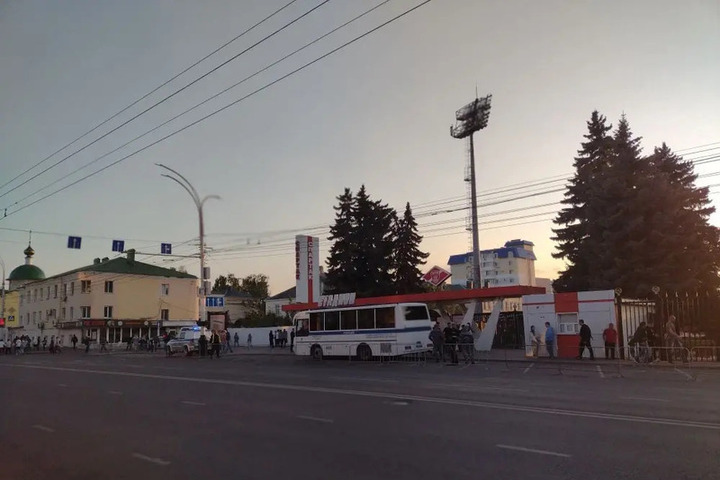В субботу из-за футбола в Тамбове ограничат движение у стадиона «Спартак»