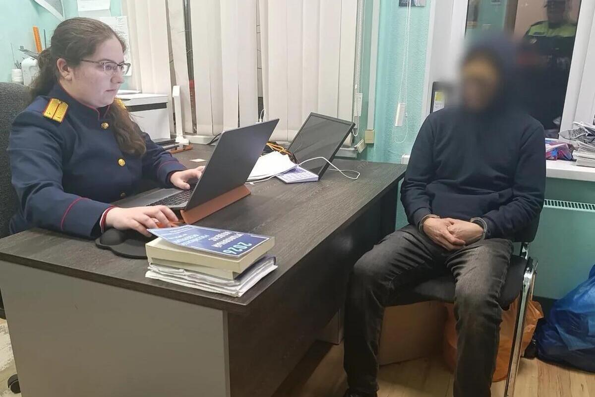 Мигрант в Синявино дал взятку полицейскому и стал фигурантом уголовного дела