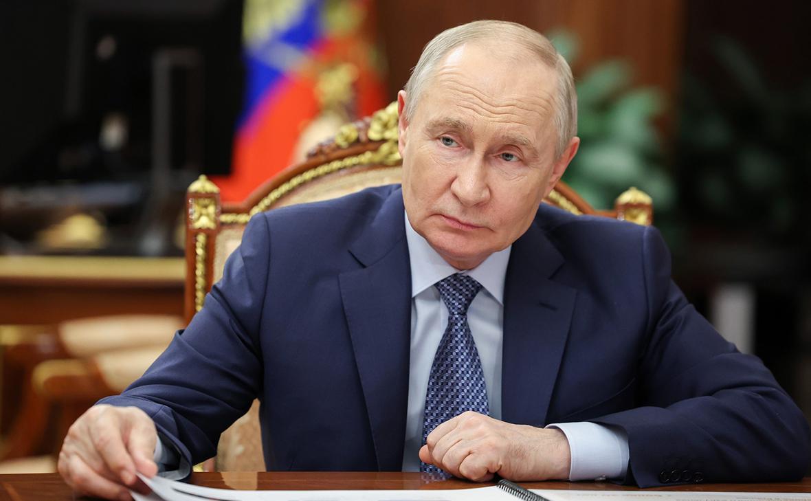 Путин назвал культуру средством диалога при заморозке политических связей