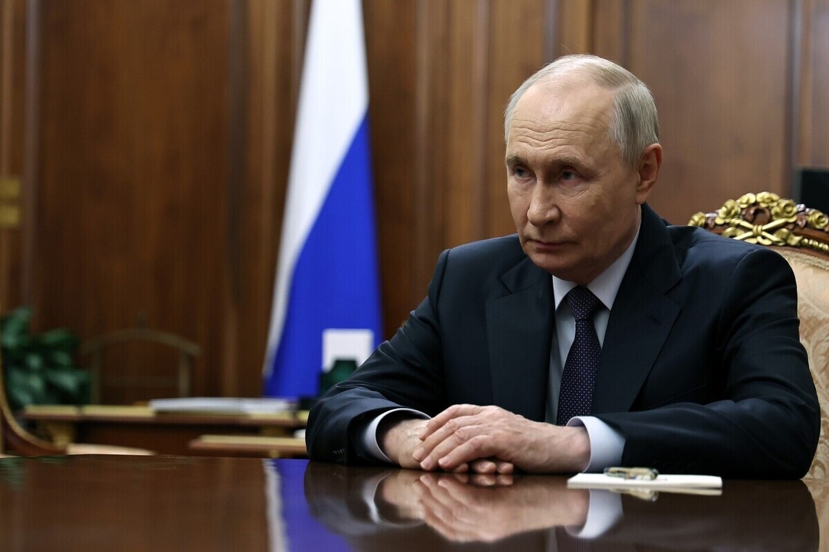 Опрос показал, сколько жителей России доверяют президенту Путину