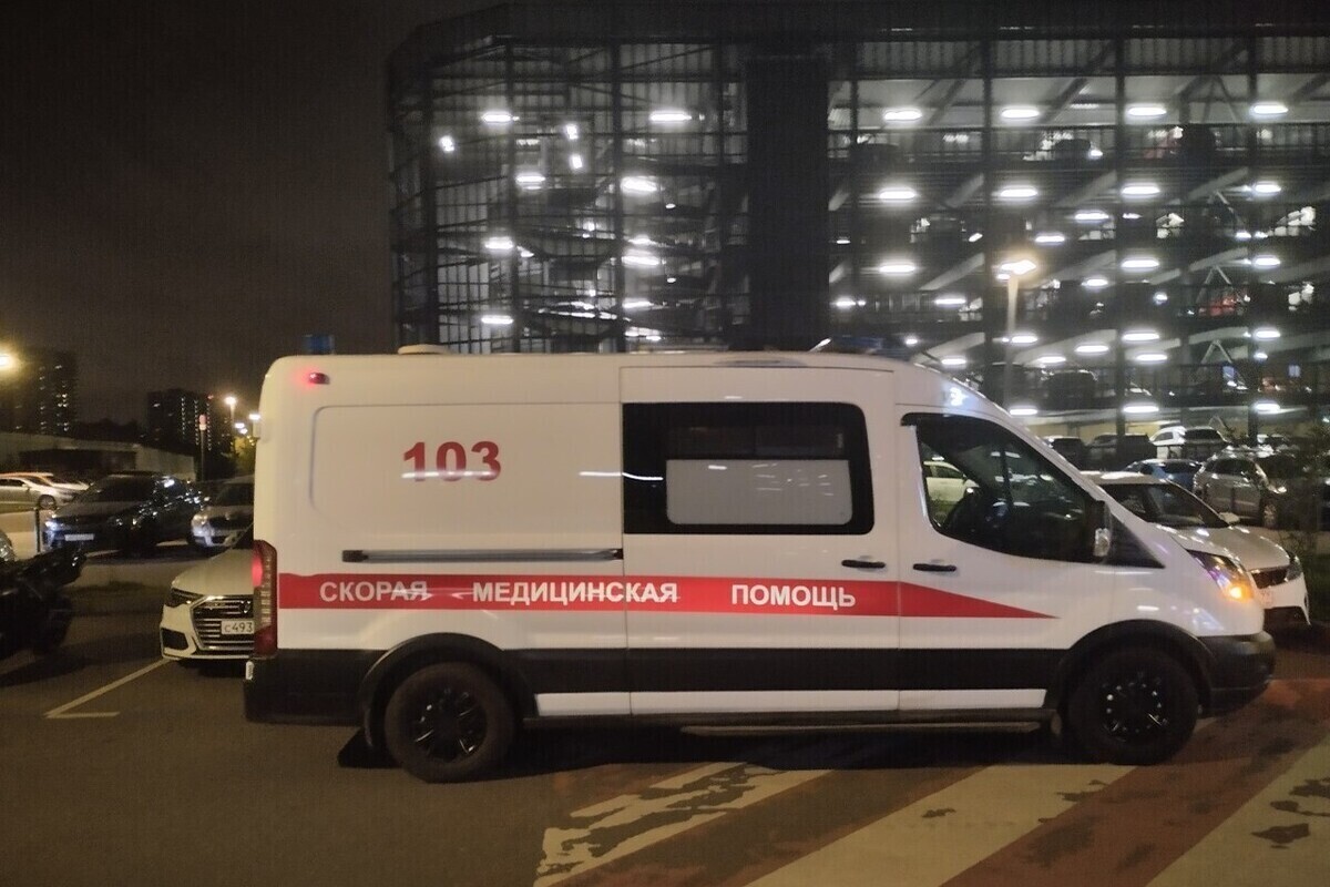 В российском городе дрон ударил по работающему кафе