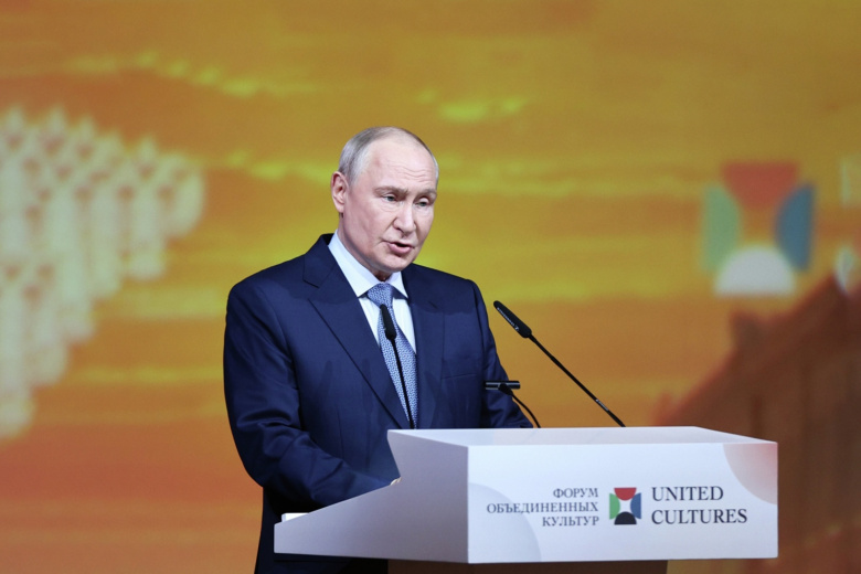 Путин назвал инструмент защиты русскоязычных в Прибалтике