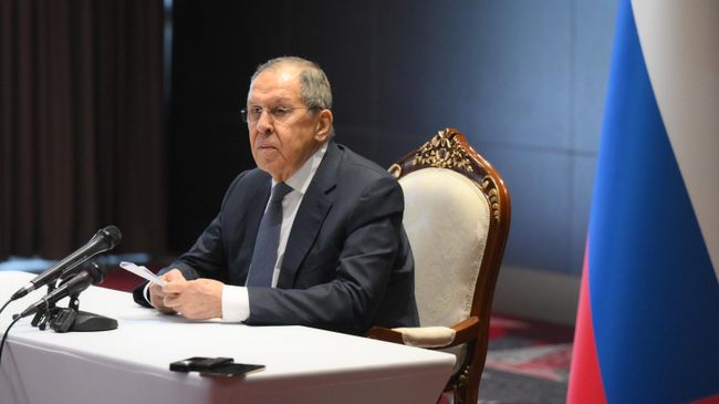 В ФРГ метастазы нацизма продолжают пробиваться наверх, заявил Лавров