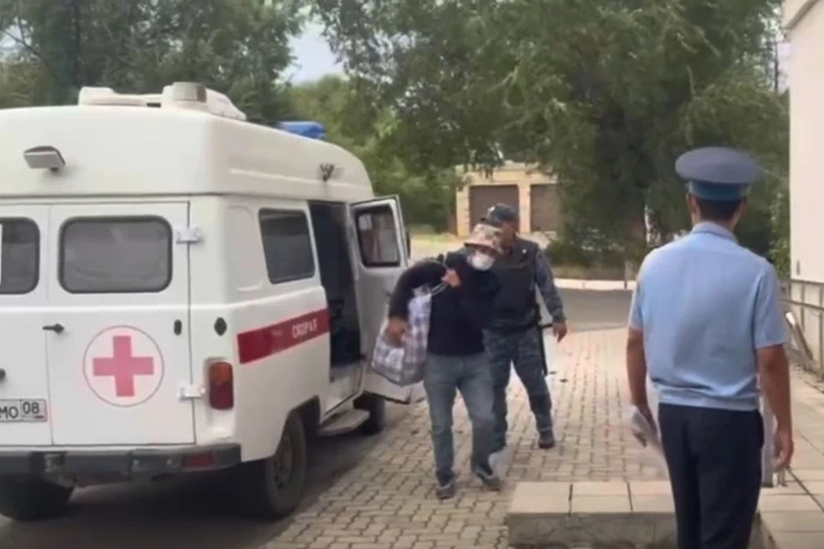 В Калмыкии судебные приставы изолировали опасного для окружающих больного туберкулезом