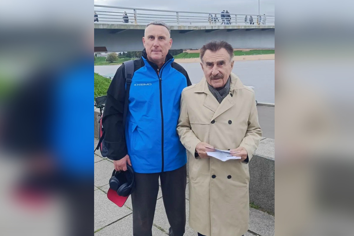 Мэр Великого Новгорода сфотографировался с Леонидом Каневским