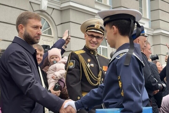 В Петроградском районе прошла торжественная церемония посвящения в нахимовцы