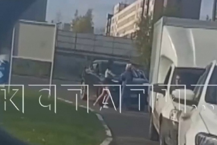В Нижнем Новгороде на АЗС женщины подрались из-за очереди за бензином