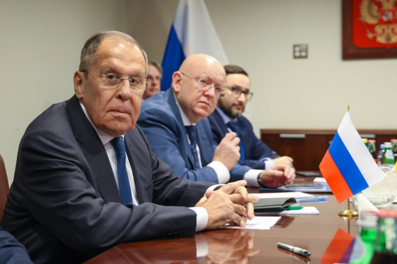 Лавров обсудил с главой МИД ФРГ ситуацию вокруг Украины