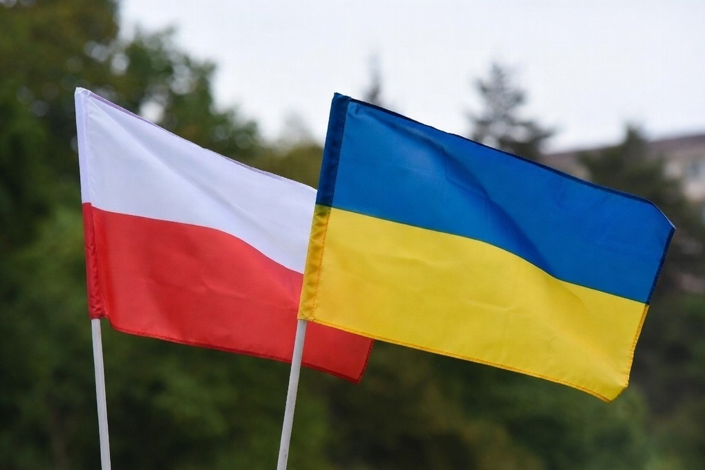 В Польше потребовали закрыть границы от украинцев после случая в аббатстве
