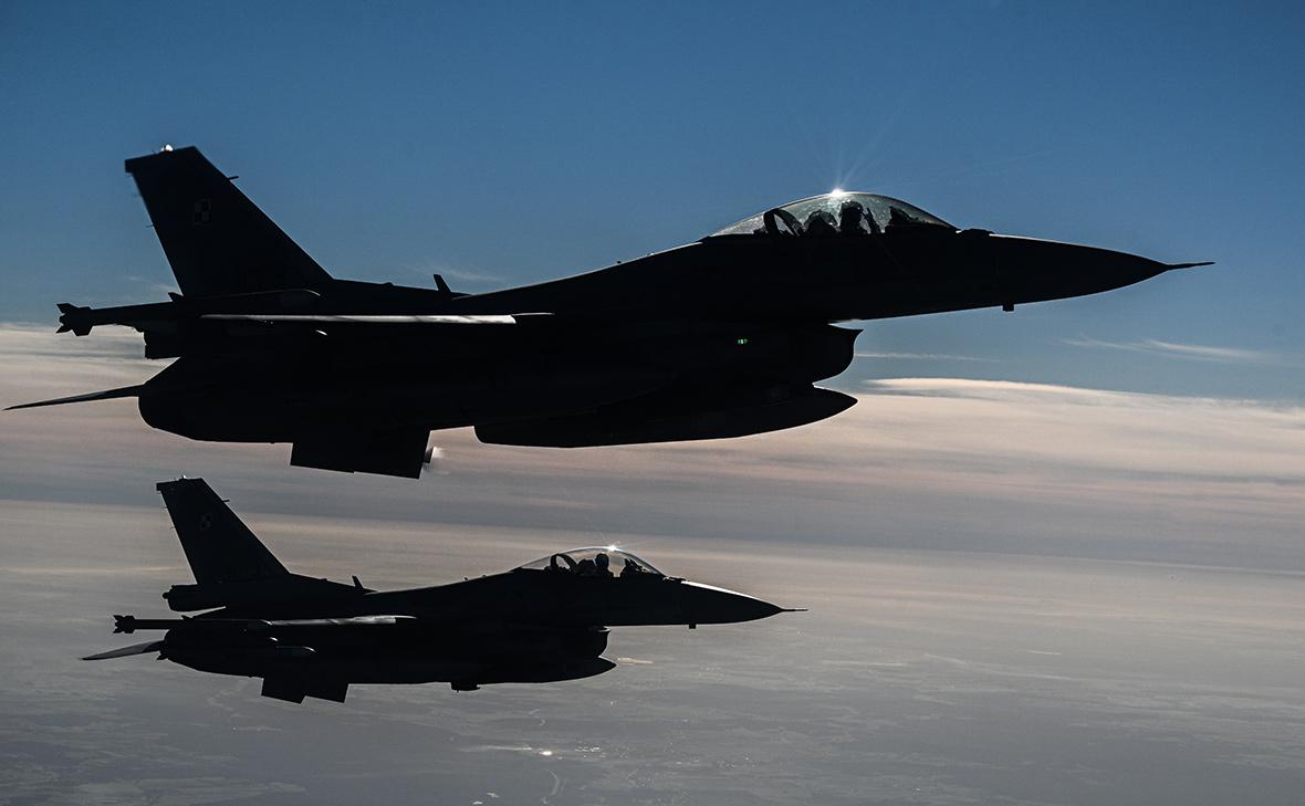 В США продолжат обучать украинских военных пилотированию F-16