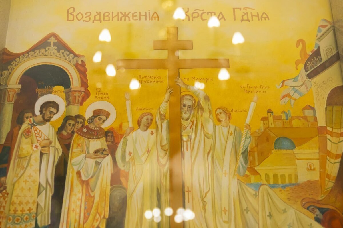 Аксёнов поздравил крымчан с праздником Воздвижения Креста Господня