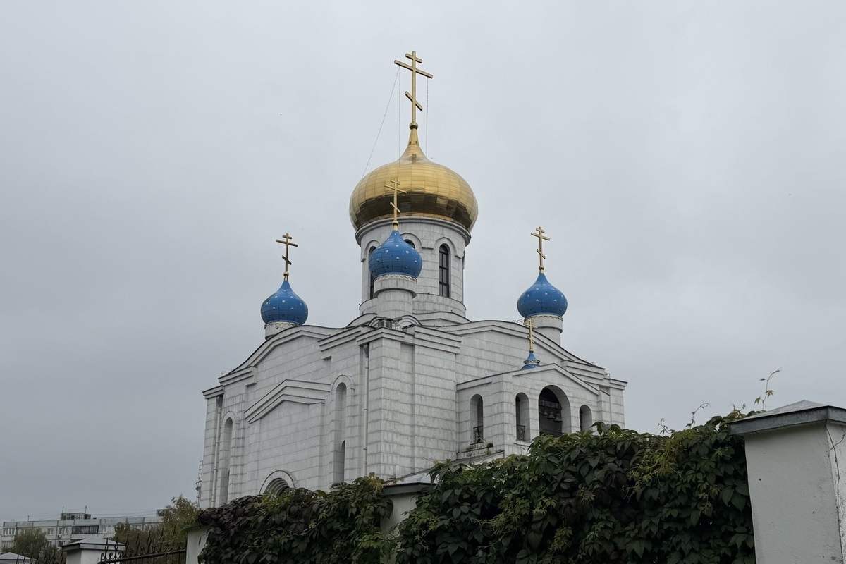 Православные смоляне отмечают Воздвижение Честного и Животворящего Креста Господня