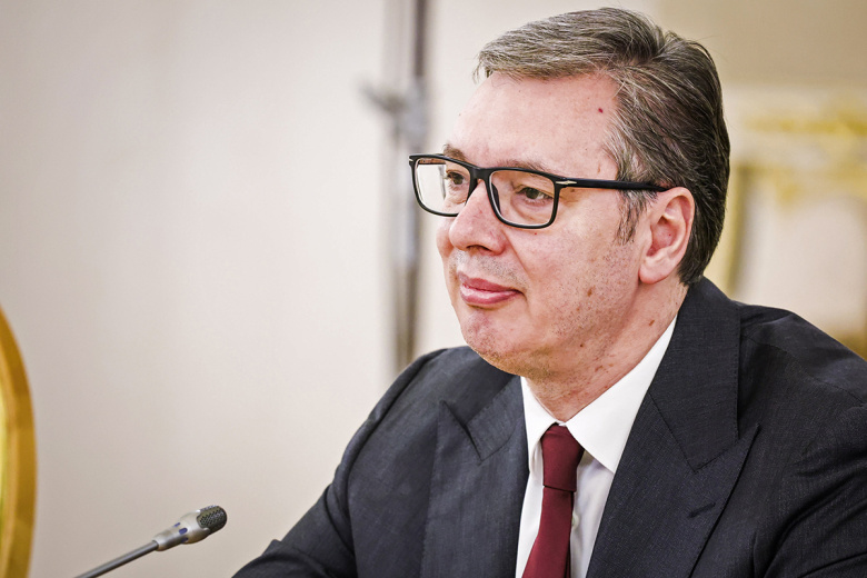 Президент Сербии Вучич объявил об отставке