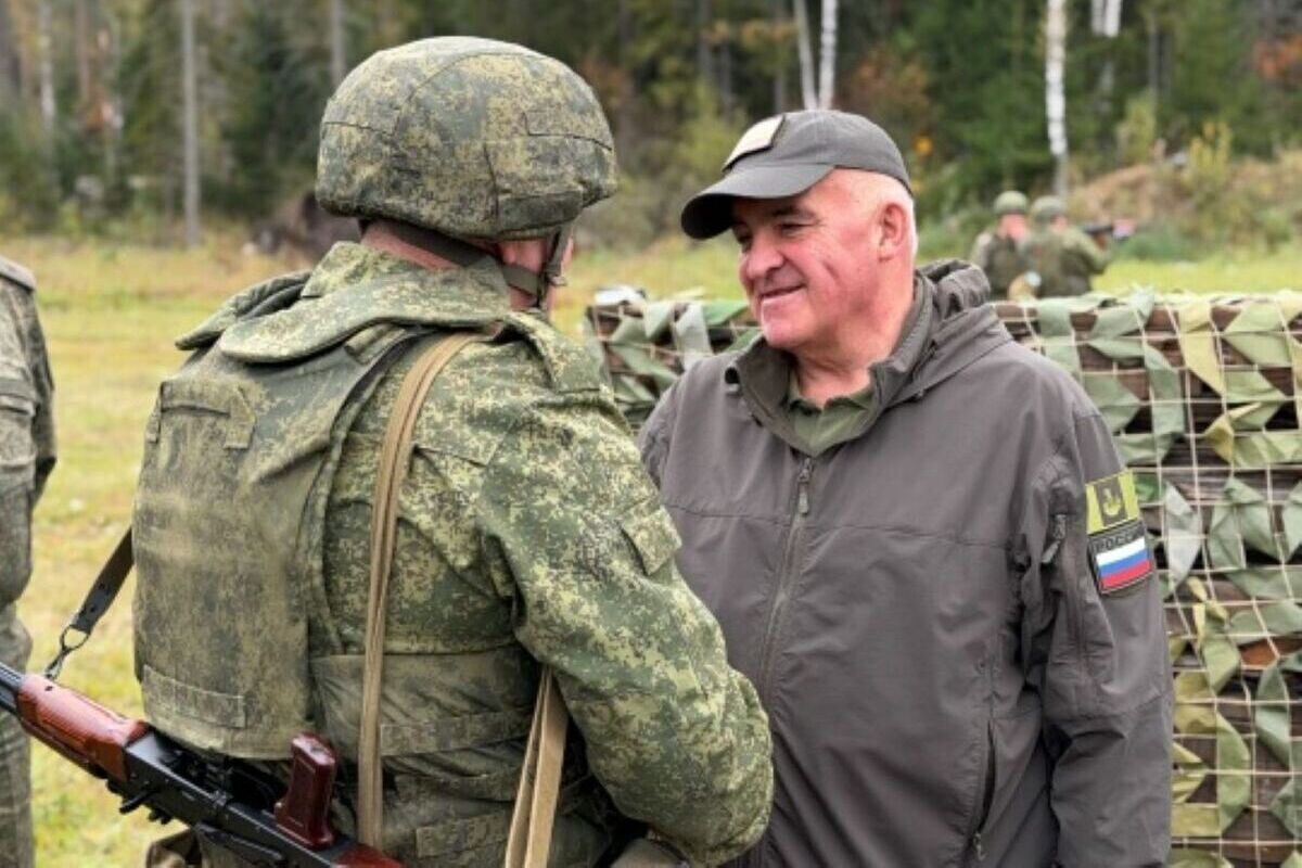 Губернатор Сергей Ситников встретился с новобранцами отряда «БАРС»