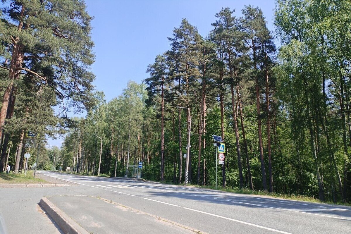 Под Кандалакшей кювет поймал крышу перевернувшегося автомобиля