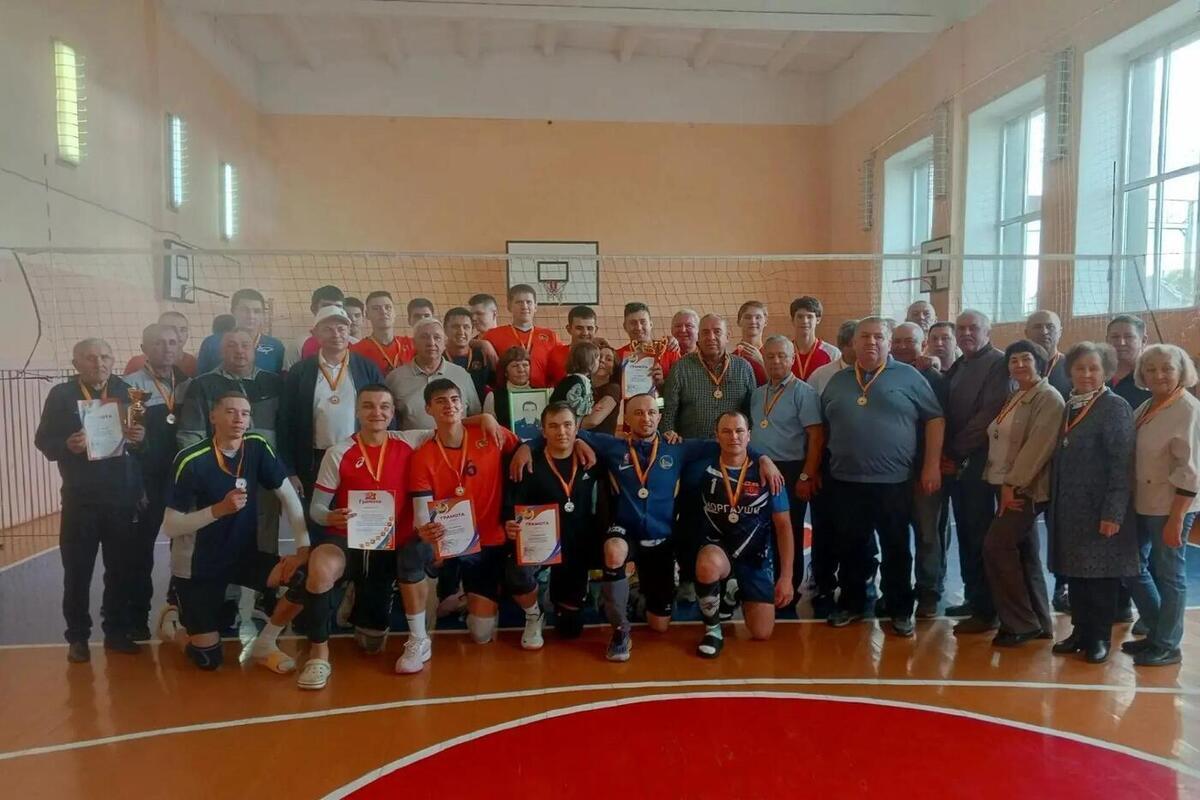 «Землячество» выиграло юбилейный турнир памяти Валерия Сидорова