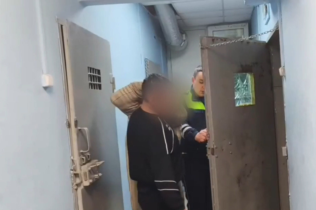 Любитель пьяного вождения оказался в тверском отделе полиции