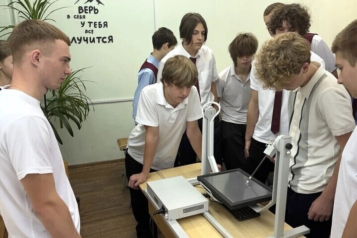 Пензенским школьникам помогли «примерить» разные профессии на интенсиве «Шаг в профессию»