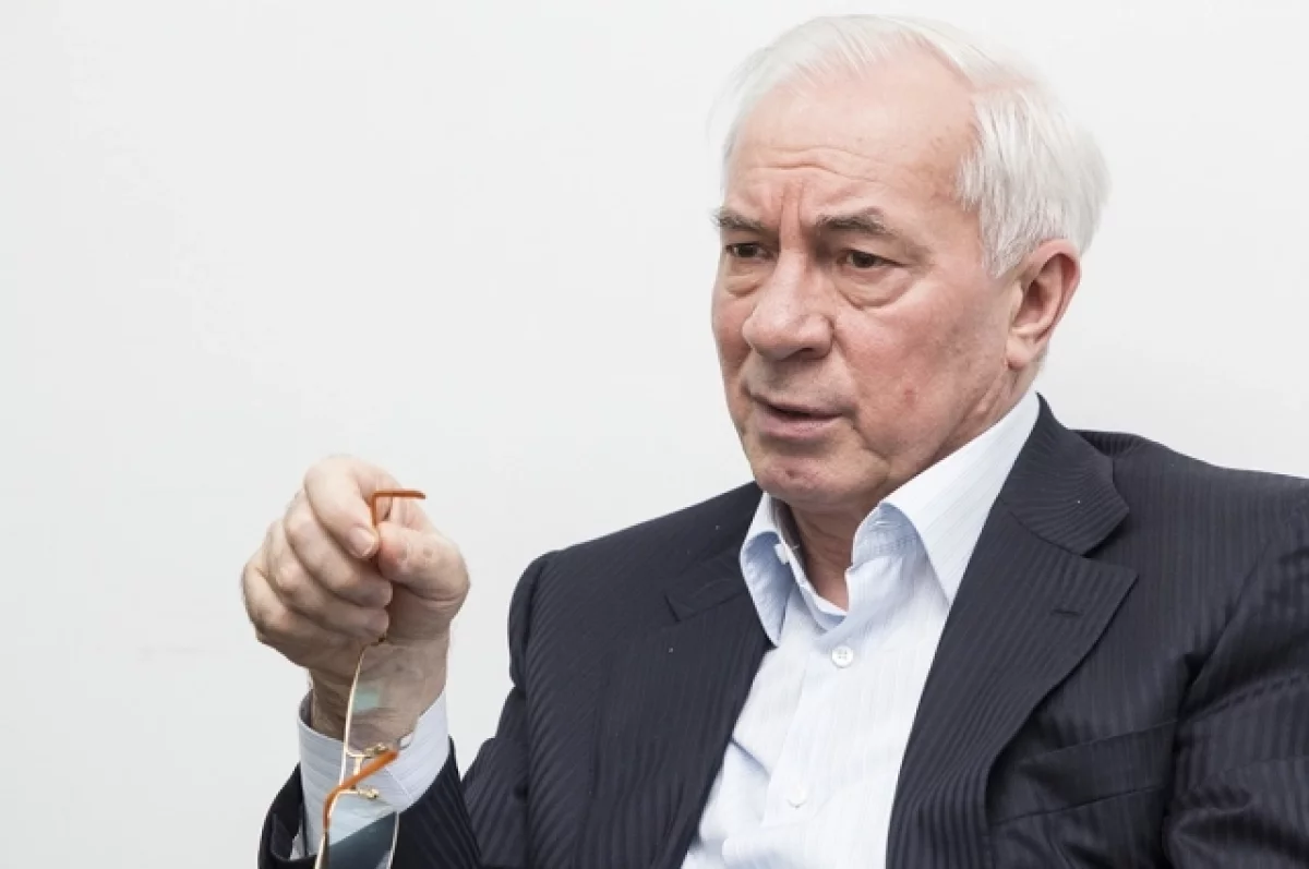 Азаров: политика Зеленского ведет к уничтожению Украины