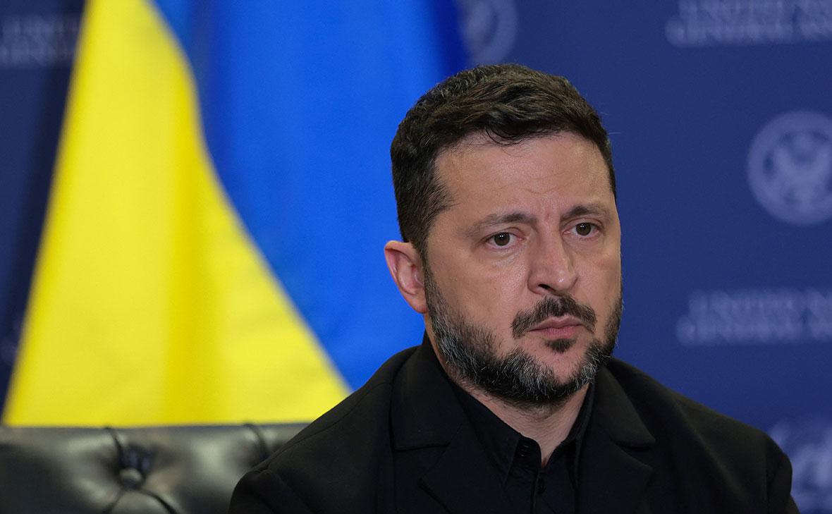 Более 70% украинцев возложили на Зеленского ответственность за коррупцию