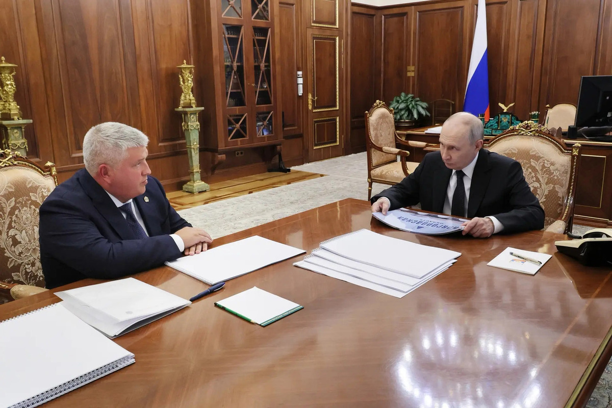 Путин поддержал Дронова отметить юбилей государственности в Новгороде